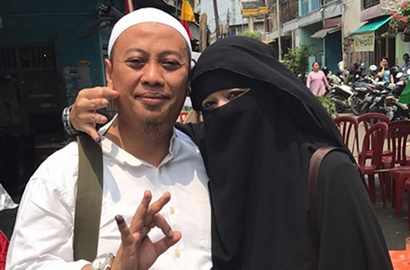 Masih Berduka, Sidang Perceraian Opick dan Istri Pertama Ditunda