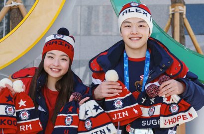 Kagum, Ini Alasan Atlet Olimpiade Beri Hadiah Topi ke BTS