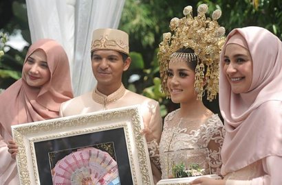 Adik Bungsu Resmi Menikah, Ungkapan Bahagia Shireen Sungkar Ini Bikin Haru