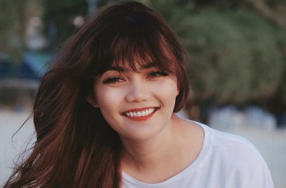Pamer Rambut Nyentrik, Rina Nose Kembali Dihujat Netter