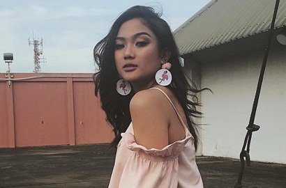 Puji Foto Seksi Marion Jola Ini 'Indah', Young Lex Malah Ramai-Ramai Disuruh Mandi