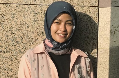 Penampilan Berubah Drastis Usai Umrah, Tantri Kotak Mantap Berhijab?