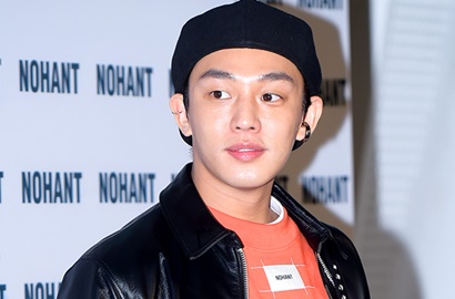 Sempat Pamer Abs di SNS, Yoo Ah In Tampil Gemukan dan Buncit di Seoul Fashion Week?