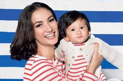 Sudah 9 Bulan, Lucunya Anak Atiqah Hasiholan Pamer Tumbuh Gigi