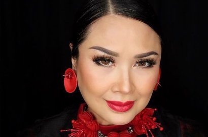 Materi Sudah Siap, Titi DJ Tunda Rilis Album Baru Gara-Gara Ini