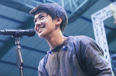 Foto Lawas Iqbaal Ramadhan Tidur Bareng Cowok Kembali Beredar, Akun Gosip Ini 'Diserang' Fans