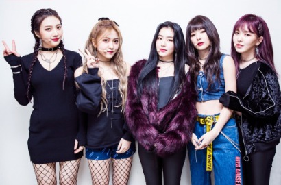 Gunakan Konsep Pink Sejak SHINee Hingga Krystal, Begini Etude House Versi Red Velvet