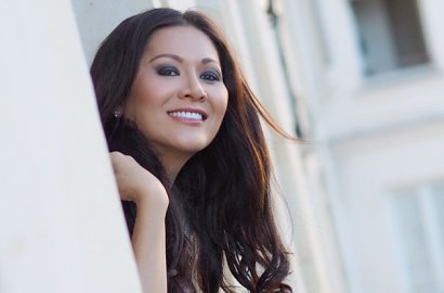 Foto dengan Anggota Kerajaan, Solena Chaniago Dipuji Netter