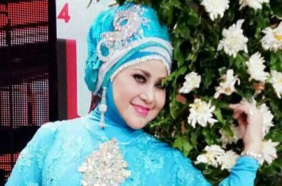 Sempat Enggan Jenguk Anak, Elvy Sukaesih Menangis Saat Bertemu Dhawiya Zaida