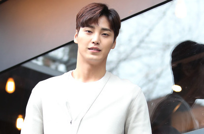 Makin Tenar Berkat 'My Golden Life', Lee Tae Hwan Gabung Drama Park Seo Joon?