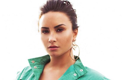 Unggah Foto Terbaru, Demi Lovato Tampil Provokatif