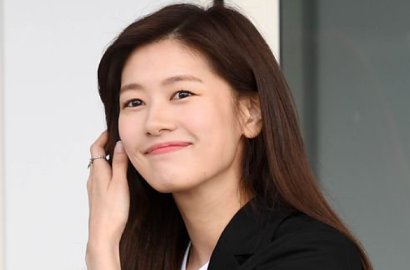 'Susul' Yoo In Na, Giliran Jung So Min Tampil Cantik Saat Terbang ke Bali