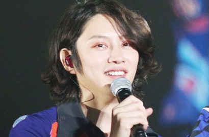 Heechul SuJu dan Park Jin Young 'Jadi' Pasangan dan Parodikan Adegan 'TItanic'