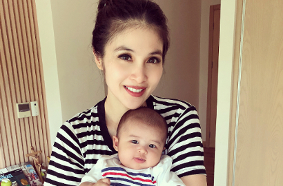 Asyik Jalan-Jalan, Wajah Ganteng Putra Sandra Dewi Lagi-Lagi Bikin Netter Terpesona