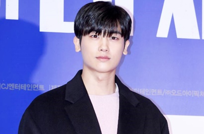 Senang Didukung Yoo Ah In, Hyungsik Pede Beri Pose Kocak di Lokasi 'Suits'