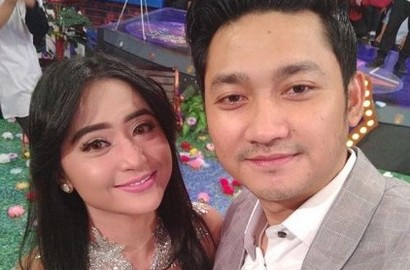 Posting Foto Seperti Ini, Dewi Persik dan Angga Dikira Anak Kembar