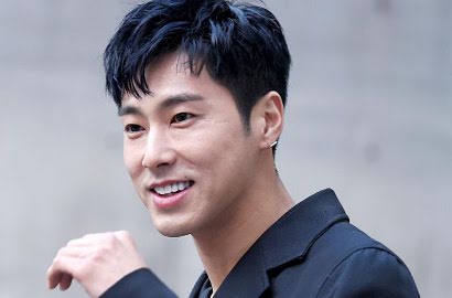 Fans Berat, Idol Grup Pria Ini Nangis saat Bertemu U-Know Yunho