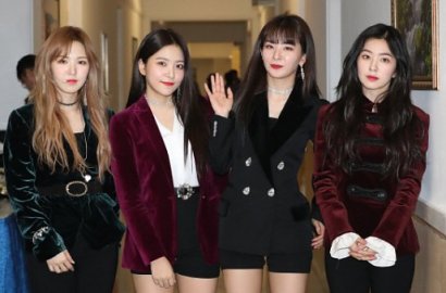 Yeri Bikin Salfok, Begini Ekspresi Red Velvet Begitu Tiba di Korea Utara