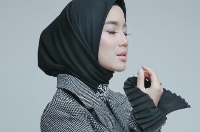 Berkunjung di Dua Tempat Ini, Chacha Frederica Akui Mulai Percaya Diri Berhijab
