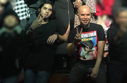 Tampil Beda, Ahmad Dhani-Al Ghazali Buat Video Klip di Atas Catwalk