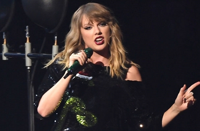 Kejutkan Penggemar, Taylor Swift Mendadak Tampil di Nashville
