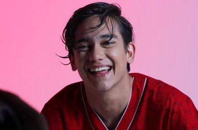 Foto Masa Kecil Adipati Dolken Tersebar, Netter Dibikin Salah Fokus