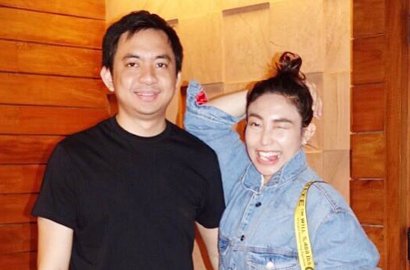 Ayu Dewi Merasa Menor di Foto Ini, Senyum Suami Curi Perhatian Netter