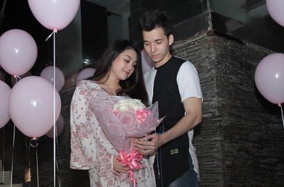 Liburan di Bali, Celine Evangelista Bahagia Lihat Stefan William Ketawa Ngakak