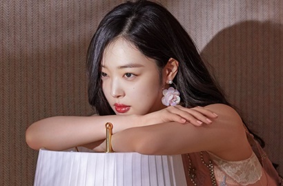 Jadi Model Brand Kosmetik, Sulli Tampil Elegan dan Makin Dewasa di Foto-Foto Ini