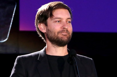 Jalan Bareng Wanita Ini, Tobey Maguire Kencan Lagi?