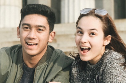 Unggah Foto Bareng Pacar Pegang Pisang, Chelsea Islan Bikih Heboh Netizen