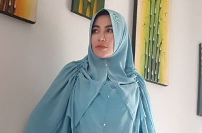 Merasa Tersakiti oleh Puisi Sukmawati, Cinta Penelope Bahas Soal Cadar