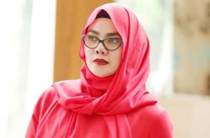 Faisal Harris Tetap 'Kecantol' Jennifer Dunn, Sarita Akui Tak Tinggal Seatap Lagi