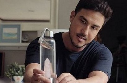 Hamish Daud Posting Foto Merenung Sendiri, Netter 'Tegur' Raisa