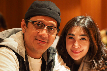 Tak Mau Kalah, Andre Taulany Ajak Istri Liburan Romantis ke Jepang