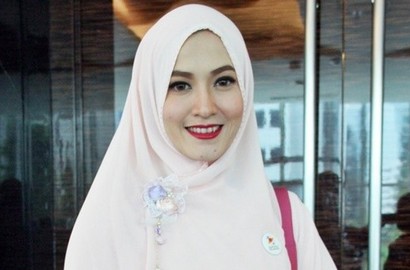 Lyra Virna Beri Tips Untuk Calon Jamaah Agar Tak Tertipu Biro Umroh