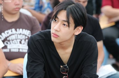 Datang ke Lokasi Undian Wamil, BamBam GOT7 Dapat Teman Baru Ini