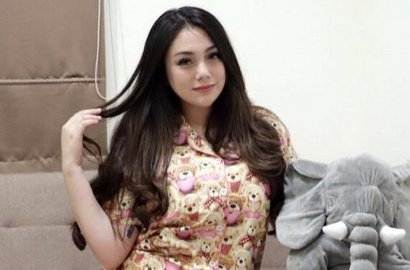 Bayi Stefan William Berhasil Lulus 'S1', Celine Evangelista Ungkap Kebahagiaan