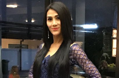 Usai Akui Foto Bareng Lucinta Luna, Melly Bradley Pilih Tak Pedulikan Haters