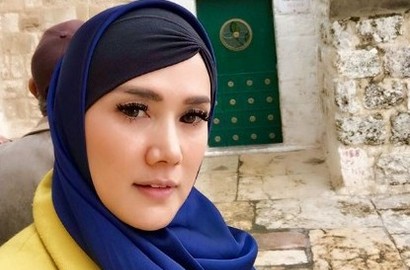 Berhijab Saat Bulan Madu, Mulan Jameela Libur Dibully Netter