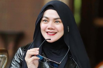 Puji Tata dan Maia, Sarita Sindir Jennifer Dunn Sebagai Sang Penggoda?