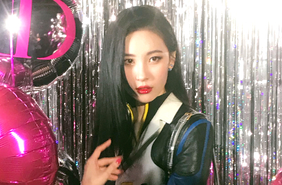 Hadiri Acara Brand Ternama, Sunmi Ngobrol Akrab Bareng Bella Hadid