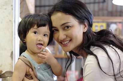 Belepotan, Netter Puji Anak Atiqah Hasiholan Tetap Cantik