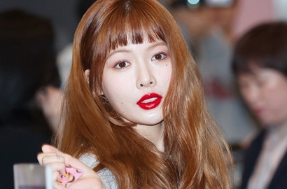 Bak Pacaran, HyunA Pamer Foto Manis Bareng Pria Spesial Ini