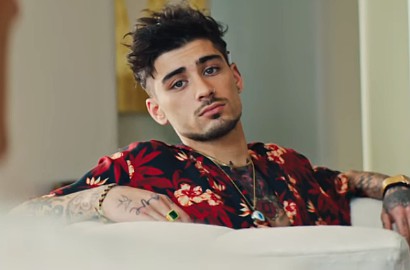Rilis MV 'Let Me', Zayn Malik Tampil Mesra Bareng Model Seksi Ini