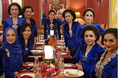Krisdayanti Pamer Foto Kartinian Gandengan Tangan, Netter Salfok ke Wajah Mayangsari