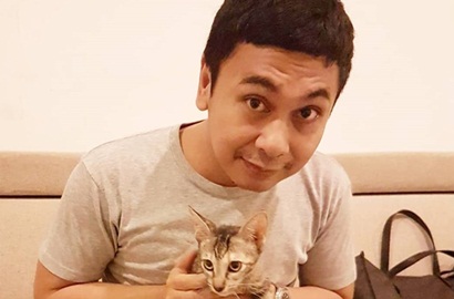 Kesampaian Foto Bareng Via Vallen, Raditya Dika Kini Incar Penyanyi Dangdut Cantik Ini
