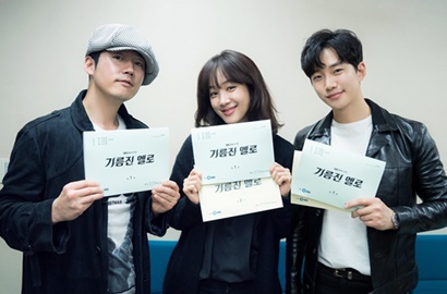 Jang Hyuk, Junho dan Jung Ryeo Won Ceria di Sesi Baca Naskah 'Greasy Melo'