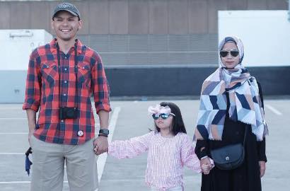 Bawa Sienna ke Australia, Istri Ben Kasyafani Dihujat Usai Curhat Marshanda Viral