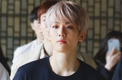 Update Weibo Setelah Sekian Lama, Baekhyun Pamer Foto-Foto Imut